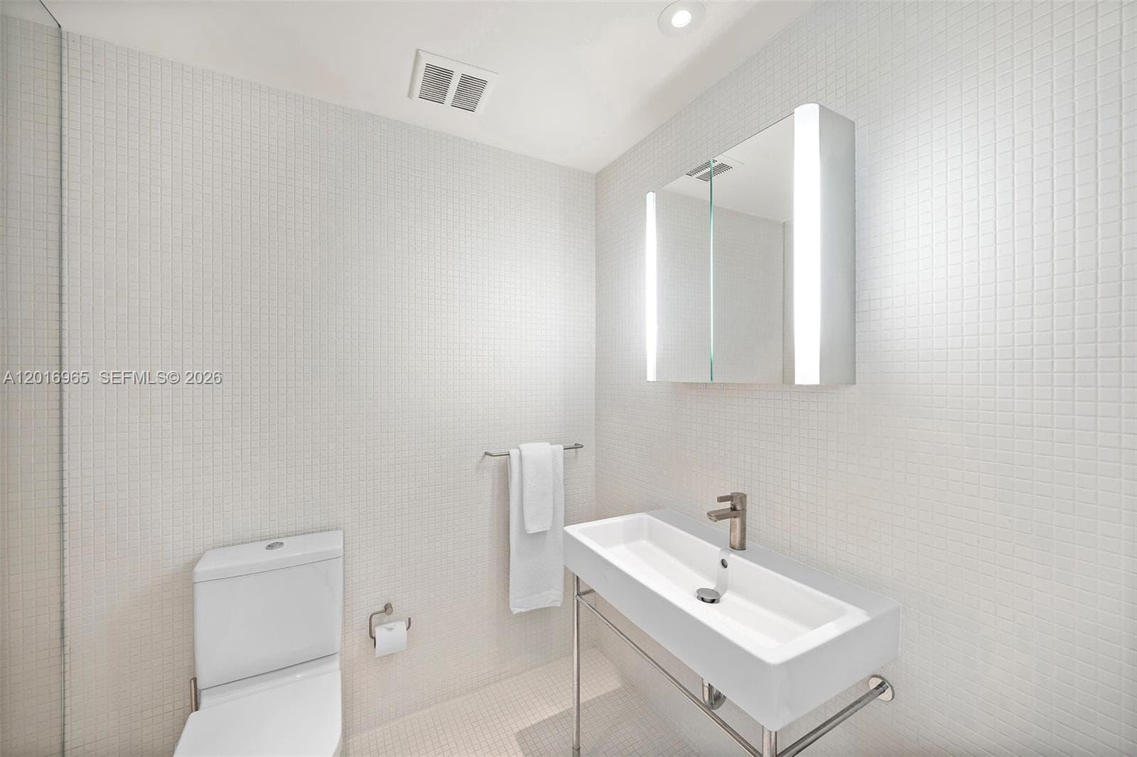 2901 Collins Ave # 901, Miami Beach FL 33140 — 32