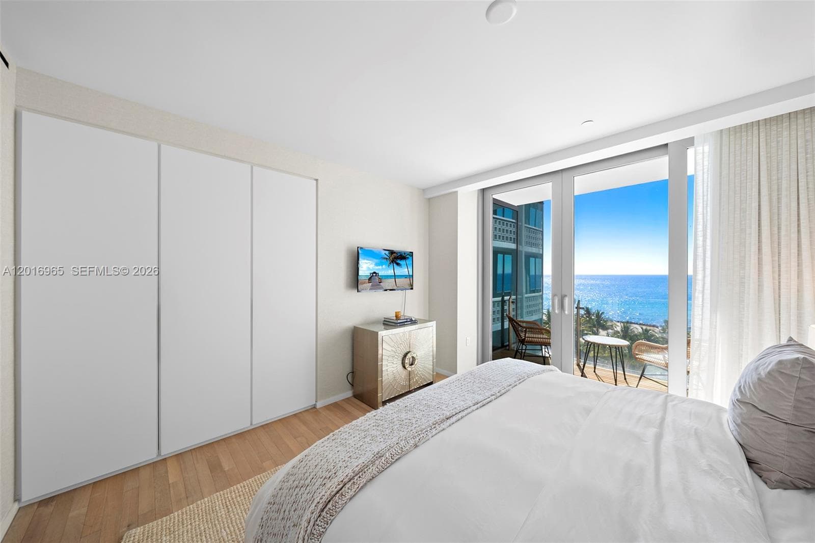 2901 Collins Ave # 901, Miami Beach FL 33140 — 34