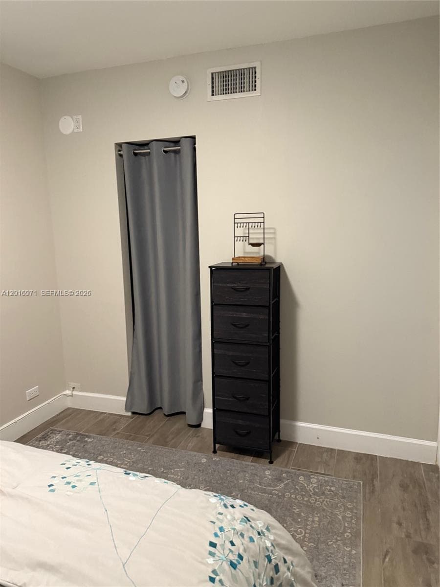 2301 Collins Ave # 528, Miami Beach FL 33139 — 22