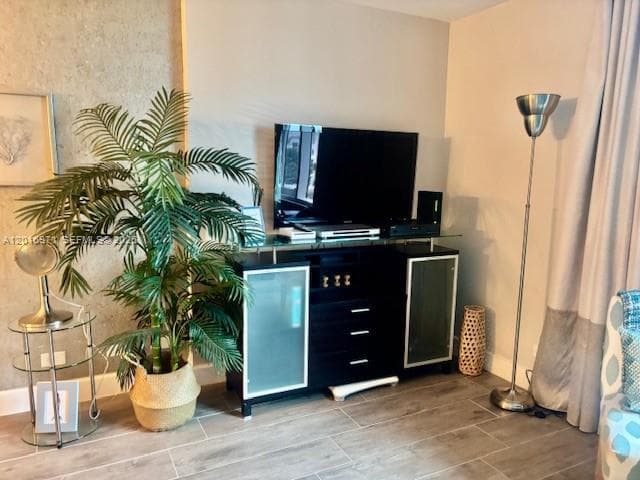2301 Collins Ave # 528, Miami Beach FL 33139 — 15