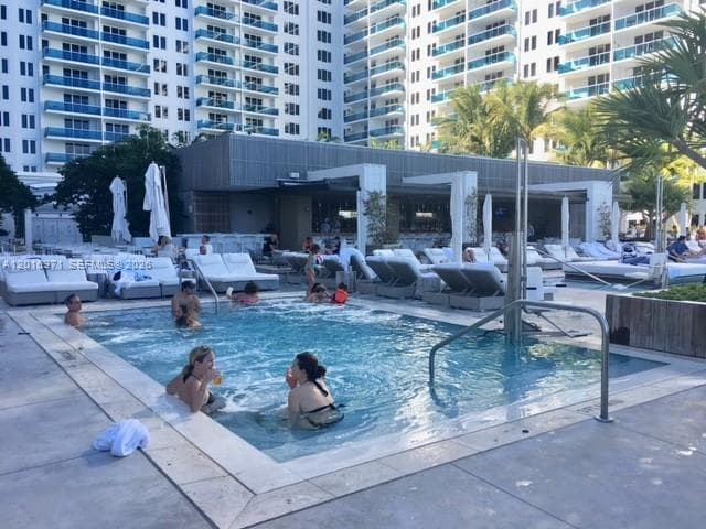 2301 Collins Ave # 528, Miami Beach FL 33139 — 29