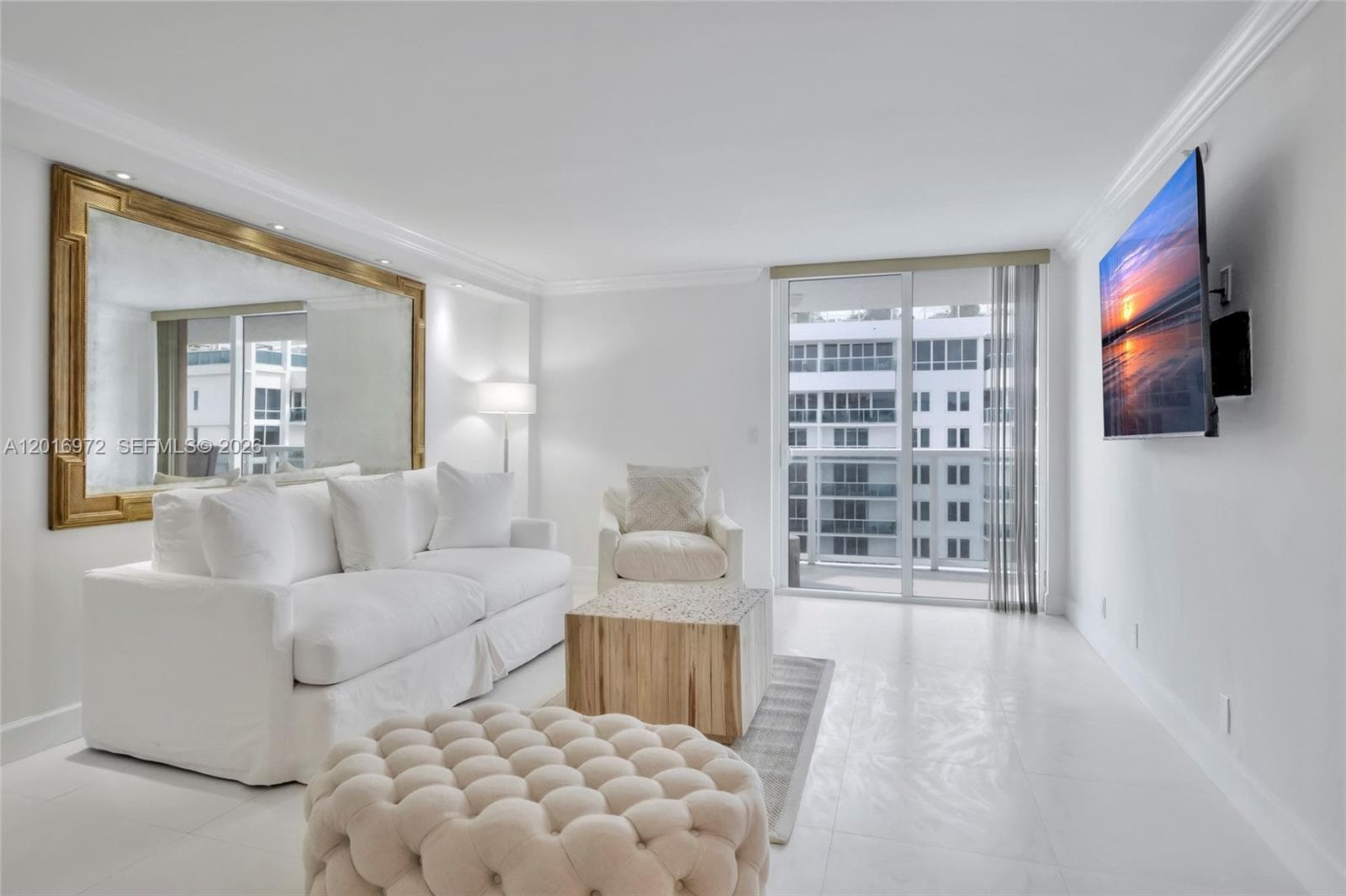 2401 Collins Ave # 1805, Miami Beach FL 33140 — 1