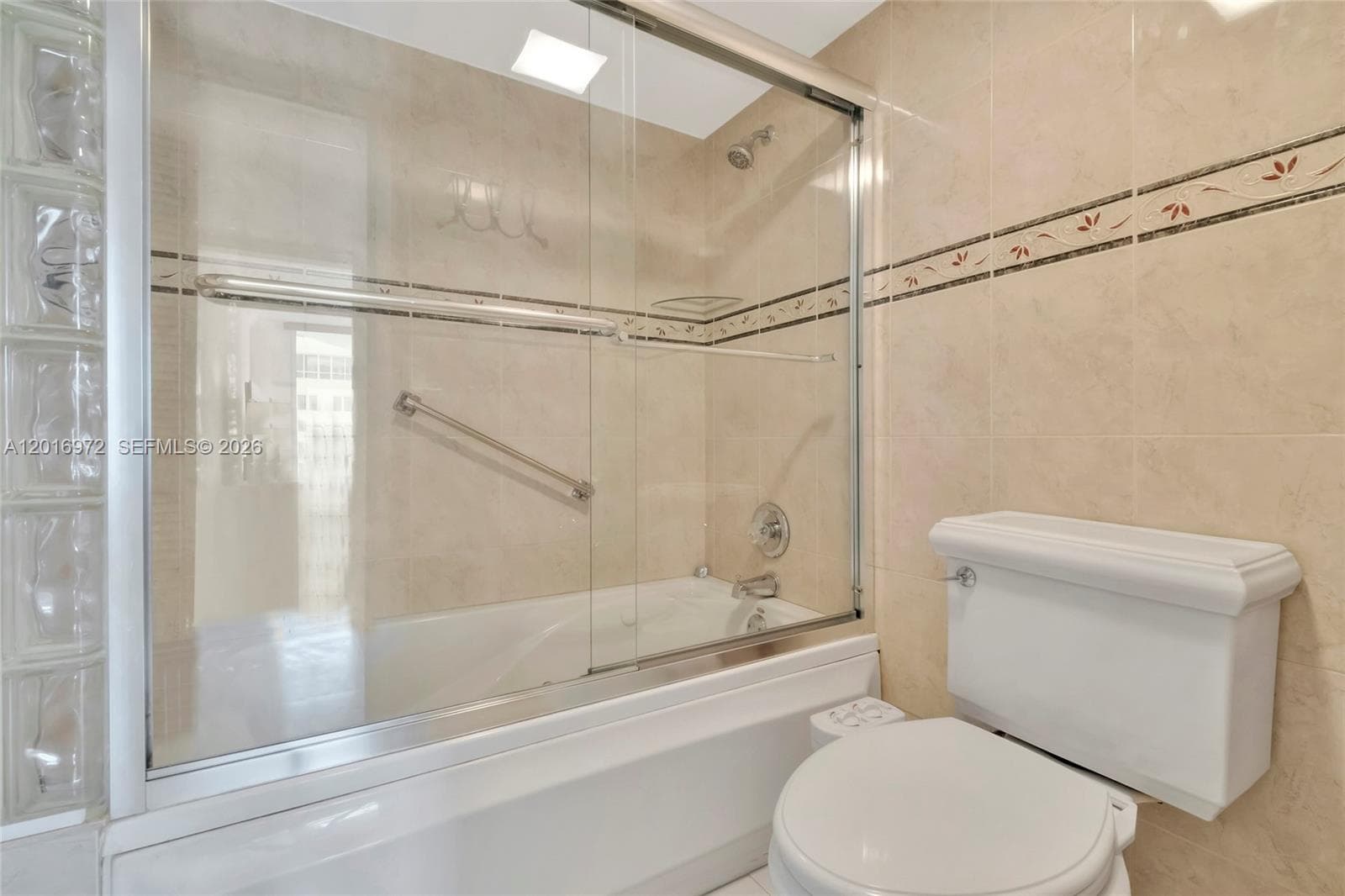 2401 Collins Ave # 1805, Miami Beach FL 33140 — 8