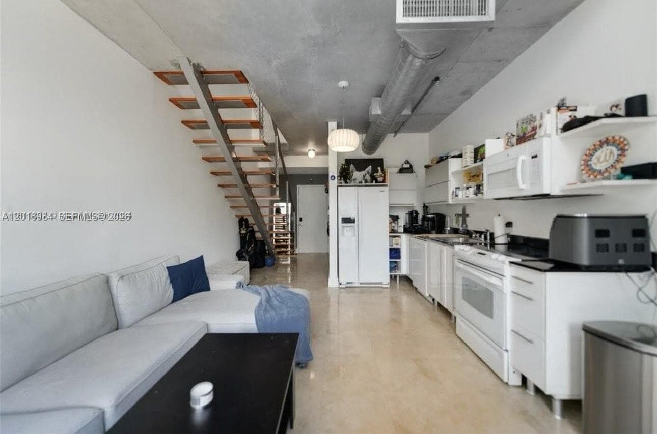 690 SW 1st Ct # 1022, Miami FL 33130 — 3