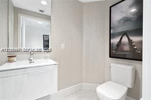 17111 Biscayne Blvd # 209, North Miami Beach FL 33160 — 2