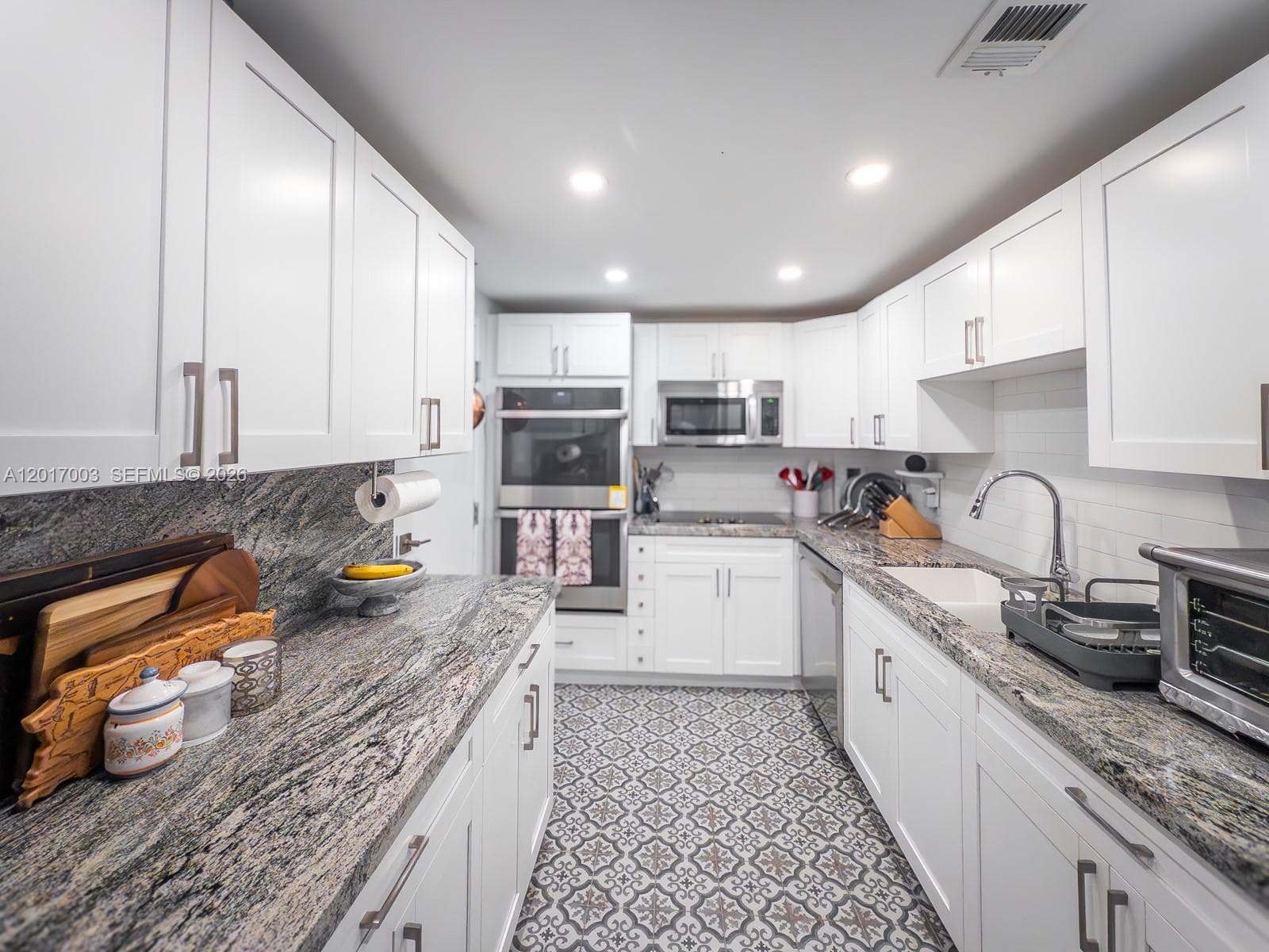 90 Edgewater Dr # 114, Coral Gables FL 33133 — 2