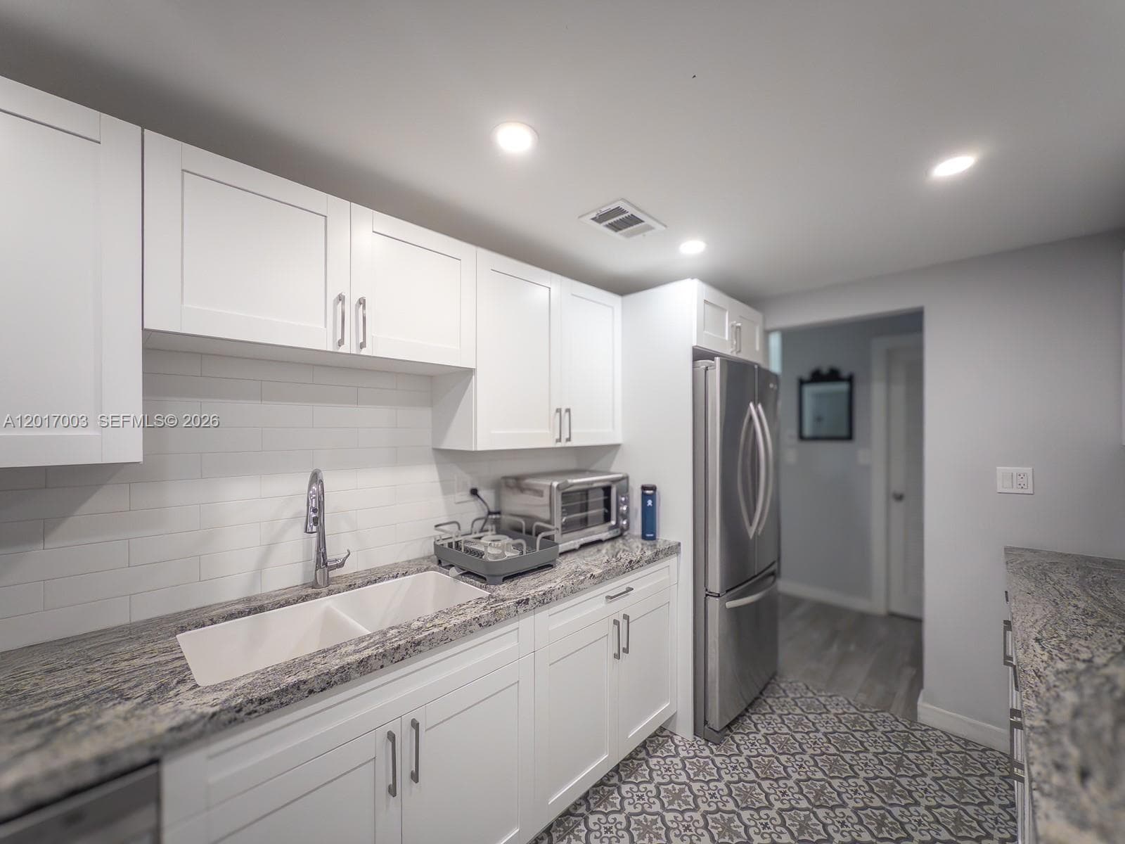 90 Edgewater Dr # 114, Coral Gables FL 33133 — 3