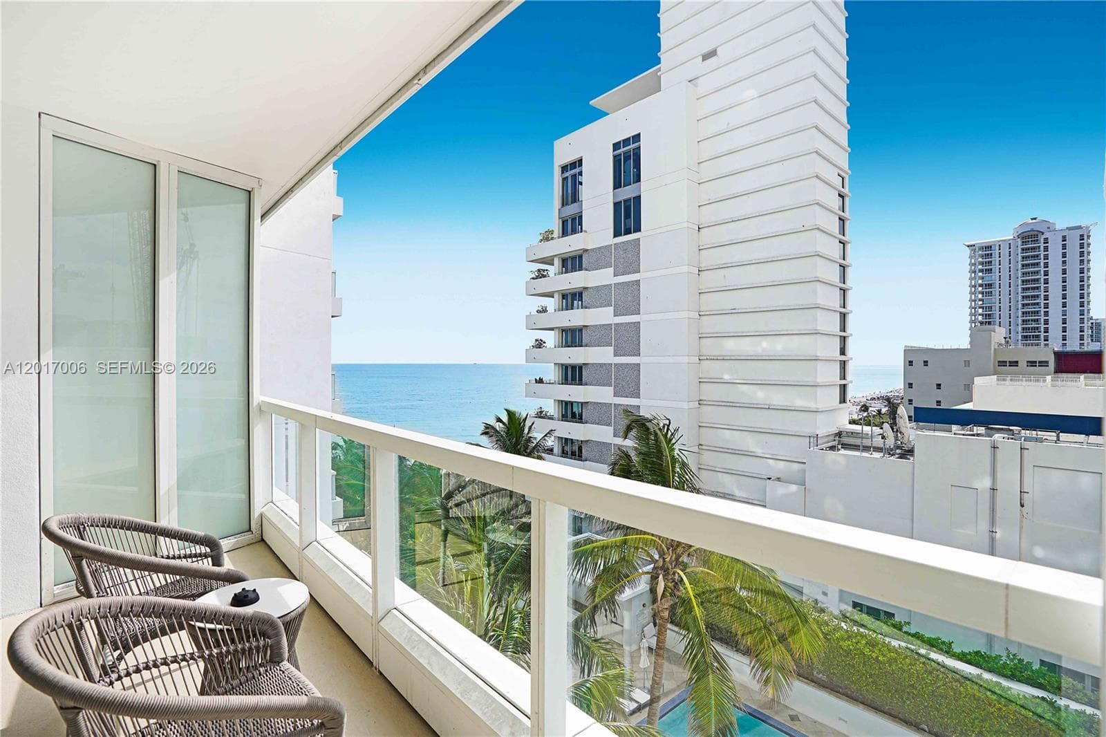 4391 Collins Ave # 916, Miami Beach FL 33140 — 1