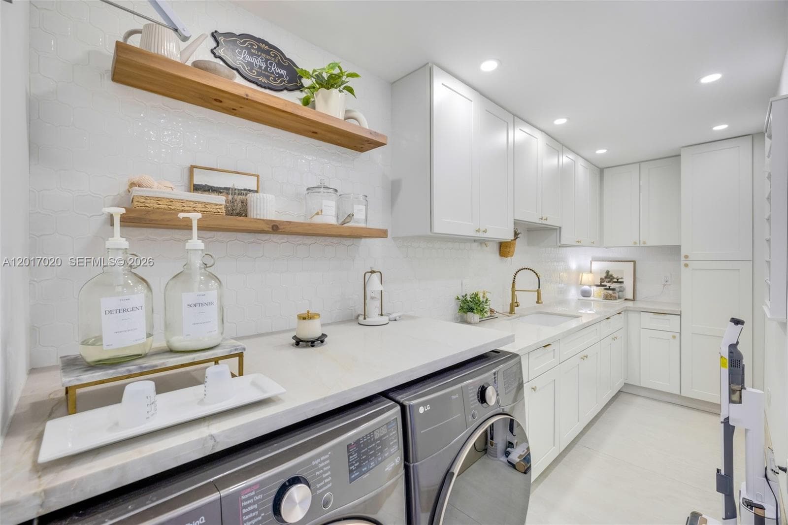 3352 SW 110th Ave, Miami FL 33165 — 25