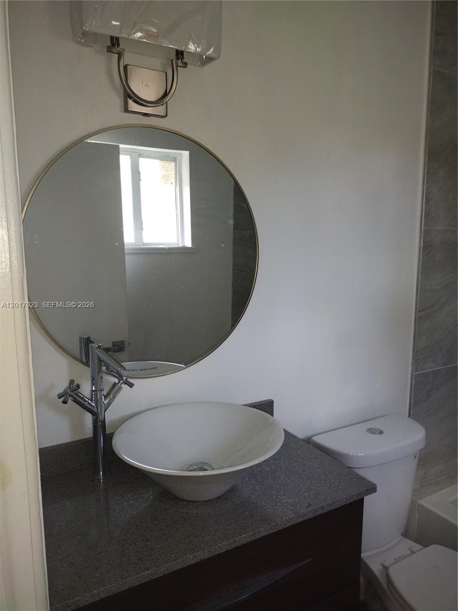 300 S Biscayne River Dr, Miami FL 33169 — 33