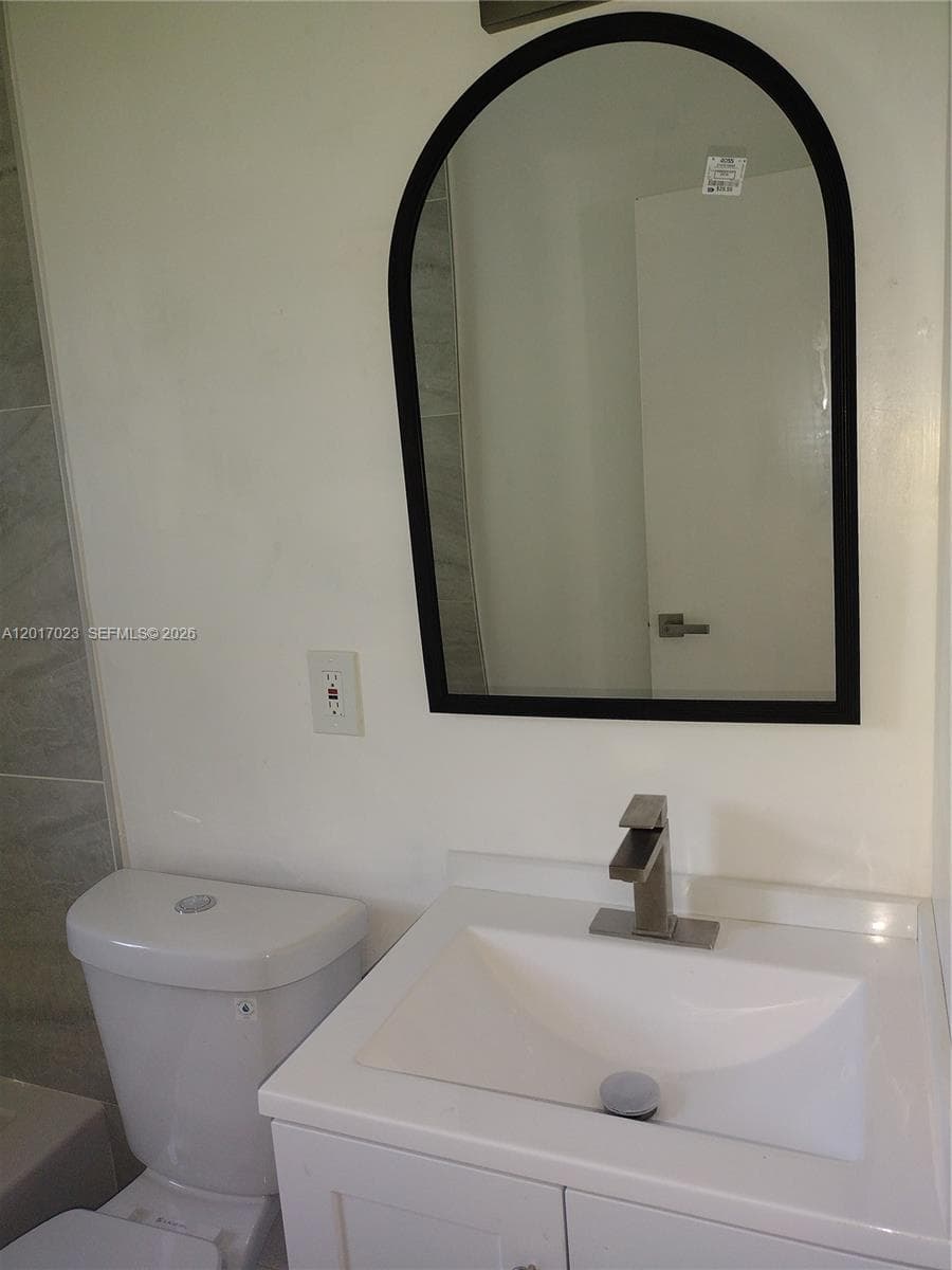 300 S Biscayne River Dr, Miami FL 33169 — 37