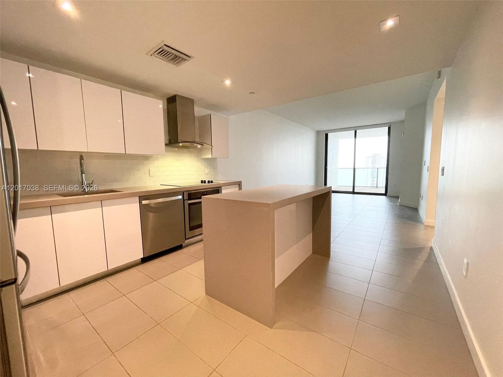 1600 NE 1st Ave # 2405, Miami FL 33132 — 3