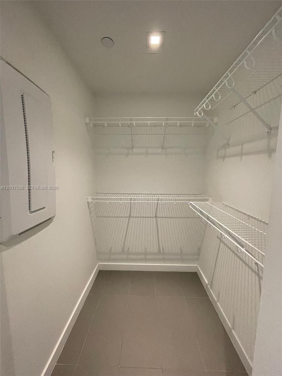 1600 NE 1st Ave # 2405, Miami FL 33132 — 10