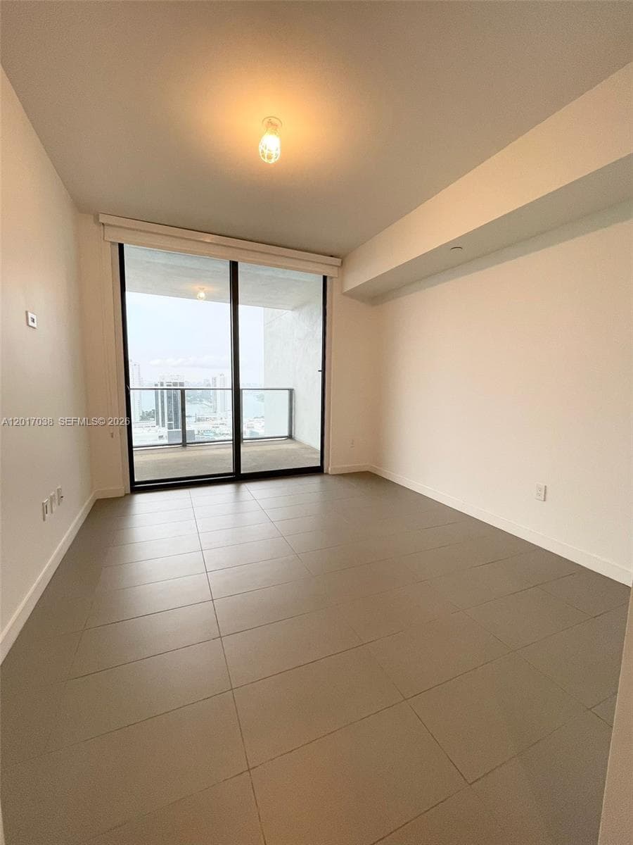 1600 NE 1st Ave # 2405, Miami FL 33132 — 11