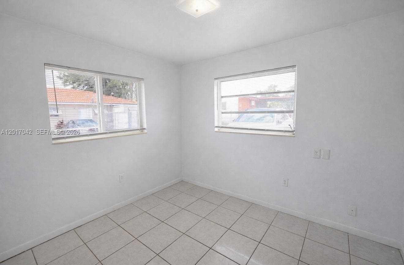 4381 W Flagler St # 3, Miami FL 33134 — 5