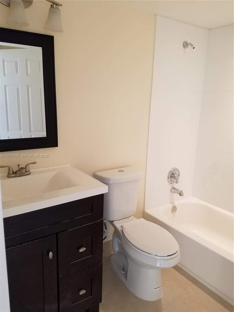 8290 Lake Dr # 316, Doral FL 33166 — 5