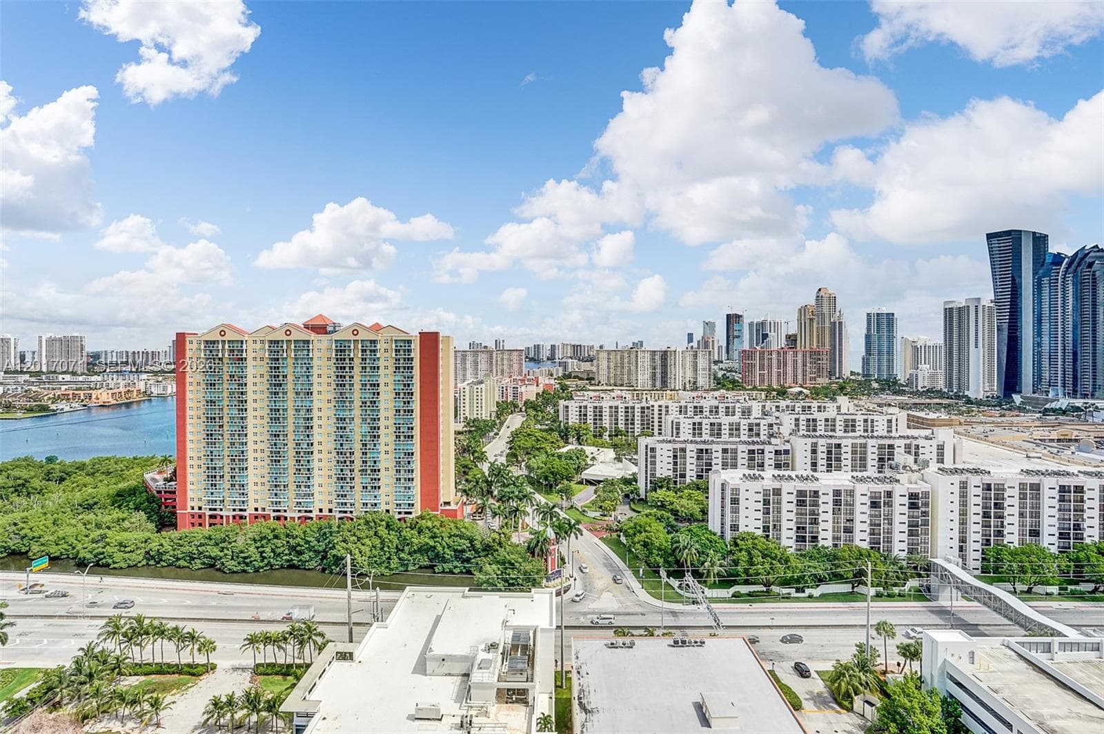 330 Sunny Isles Blvd # 2205, Sunny Isles Beach FL 33160 — 32
