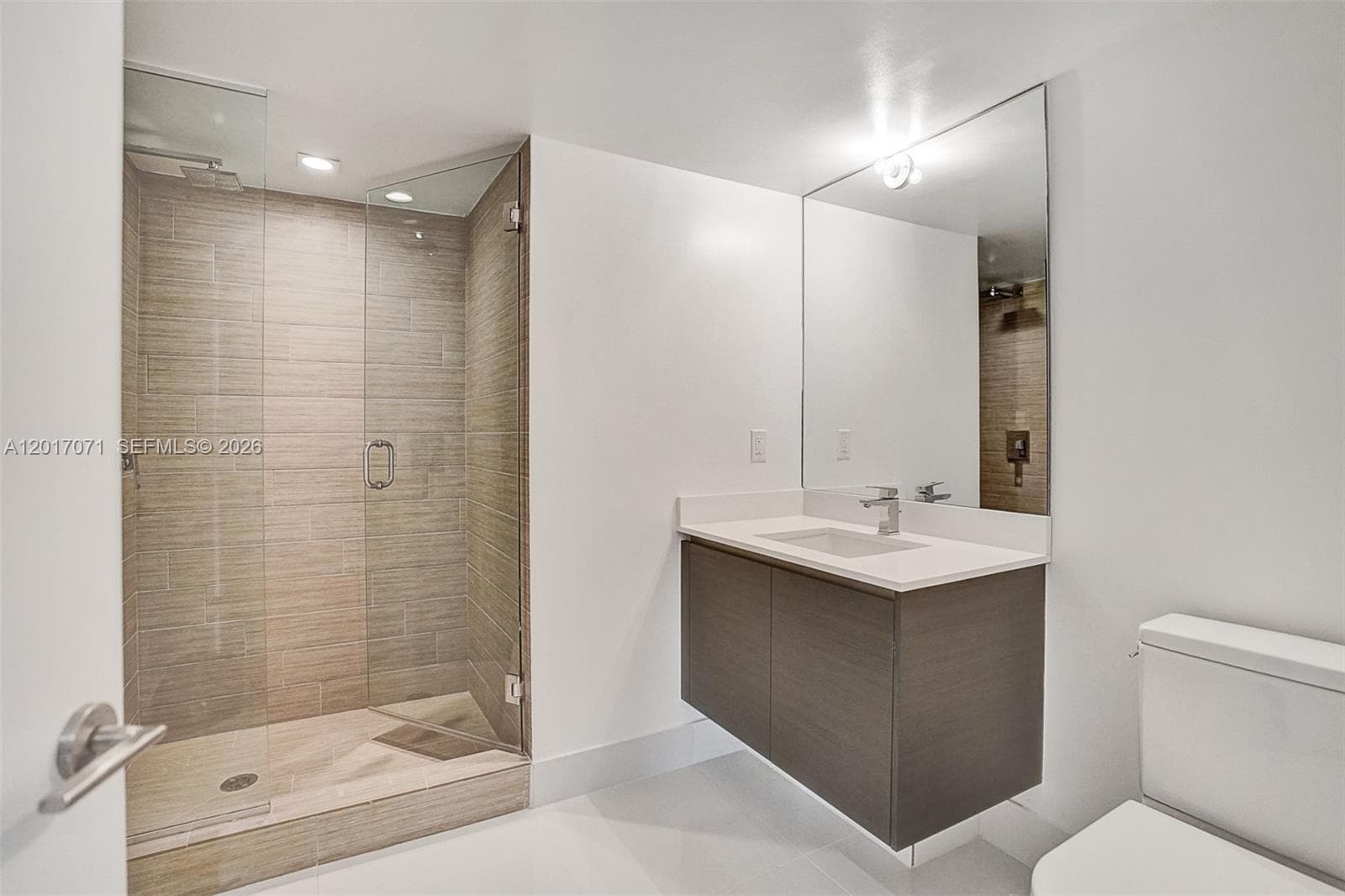 330 Sunny Isles Blvd # 2205, Sunny Isles Beach FL 33160 — 39