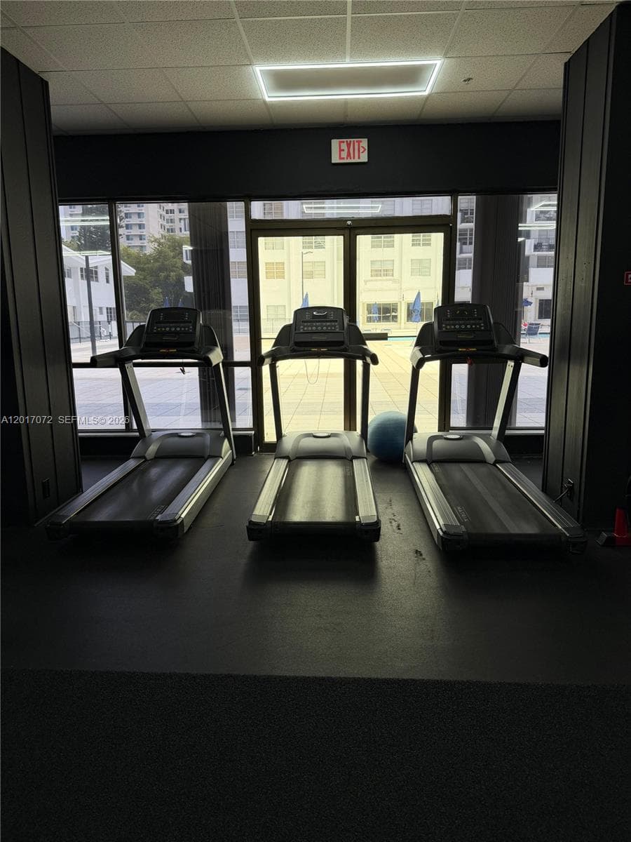 2750 NE 183rd St # 211, Aventura FL 33160 — 18