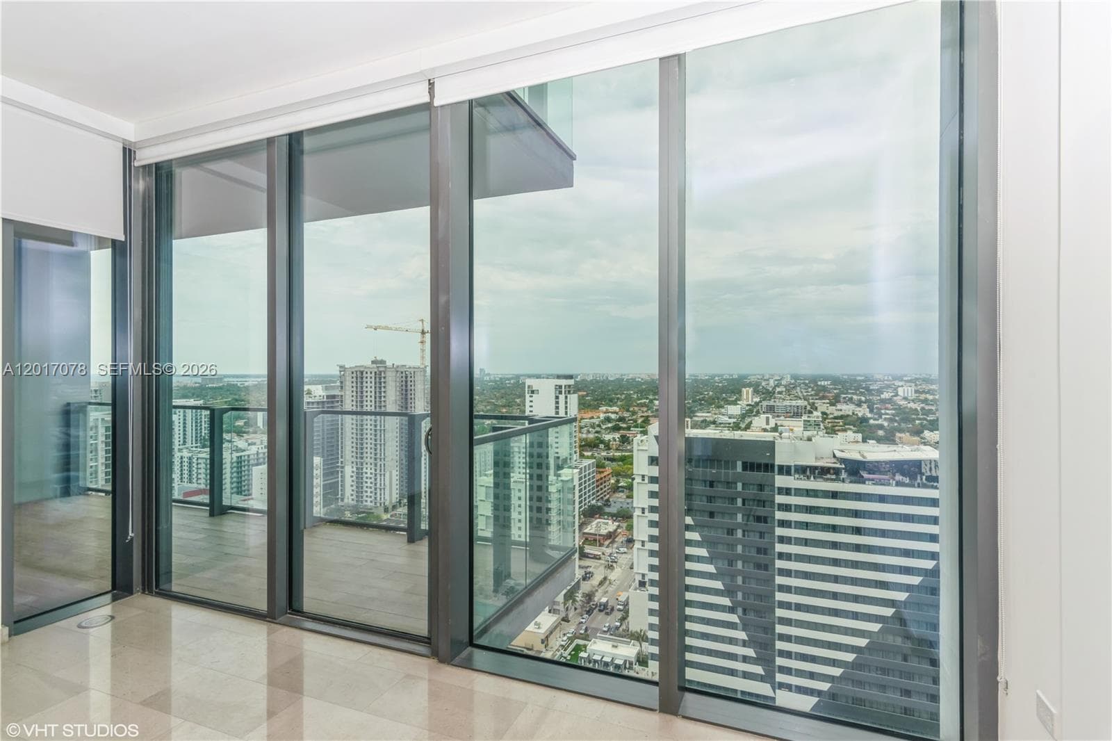 88 SW 7th St # 2508, Miami FL 33130 — 17