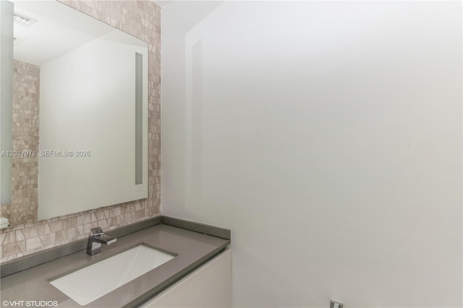 88 SW 7th St # 2508, Miami FL 33130 — 14