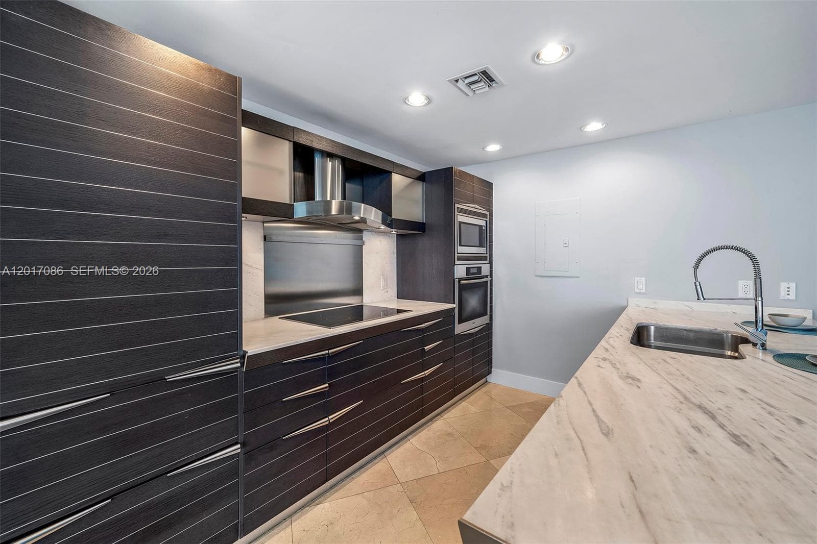 200 Biscayne Boulevard Way # 4308, Miami FL 33131 — 10