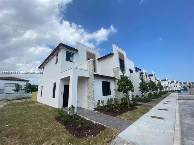 575 NE 208th Ter # 575, Miami FL 33179 — 1