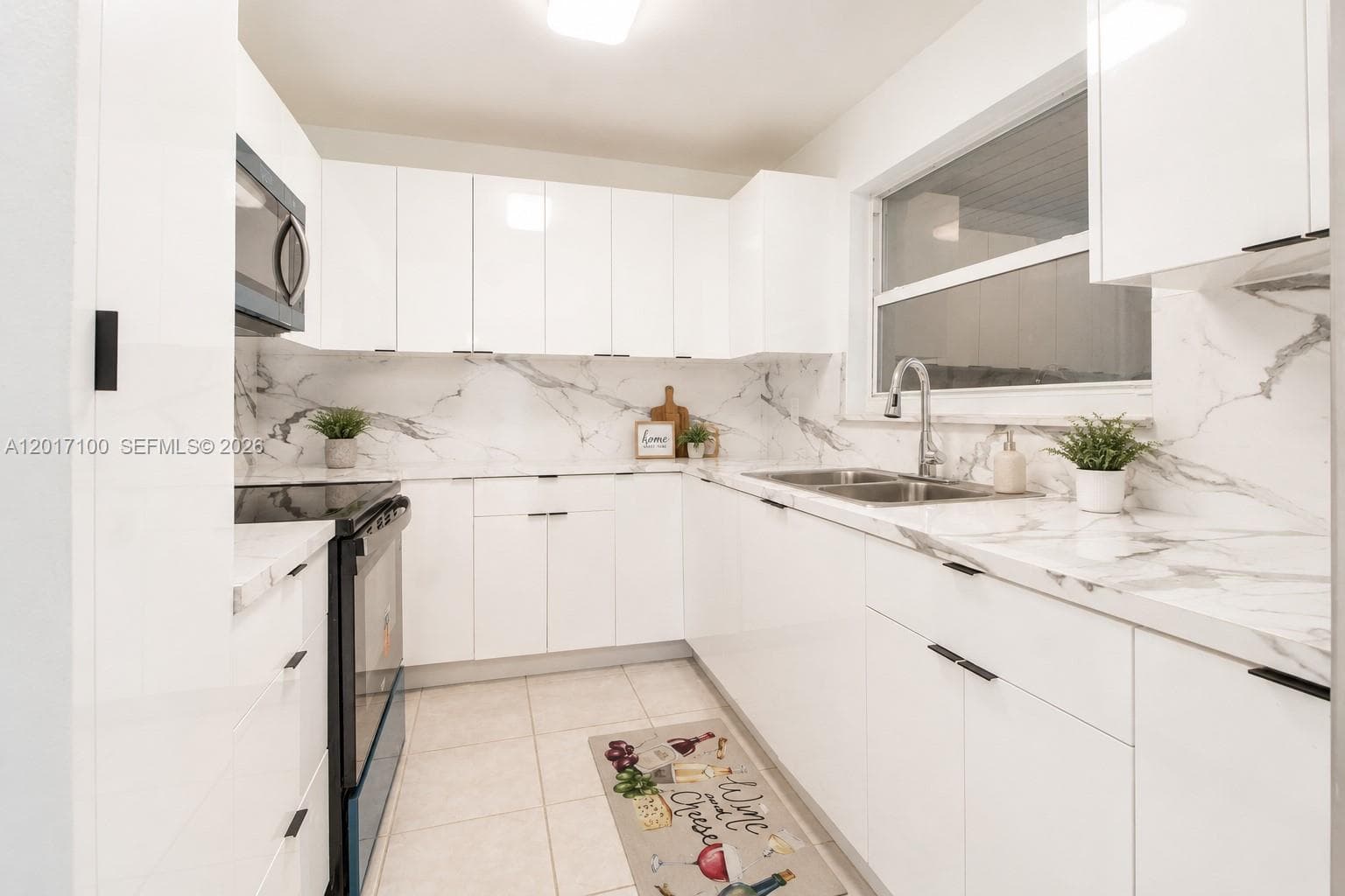 19050 SW 125th Ave, Miami FL 33177 — 19