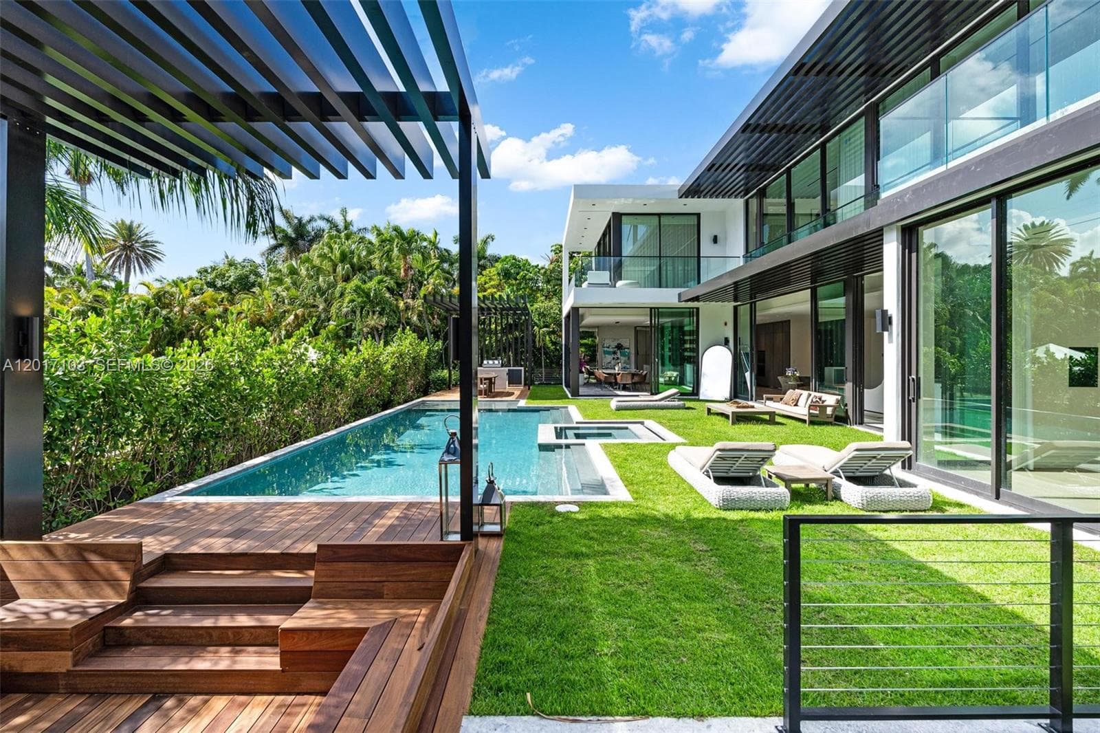 2520 Shelter Ave, Miami Beach FL 33140 — 17