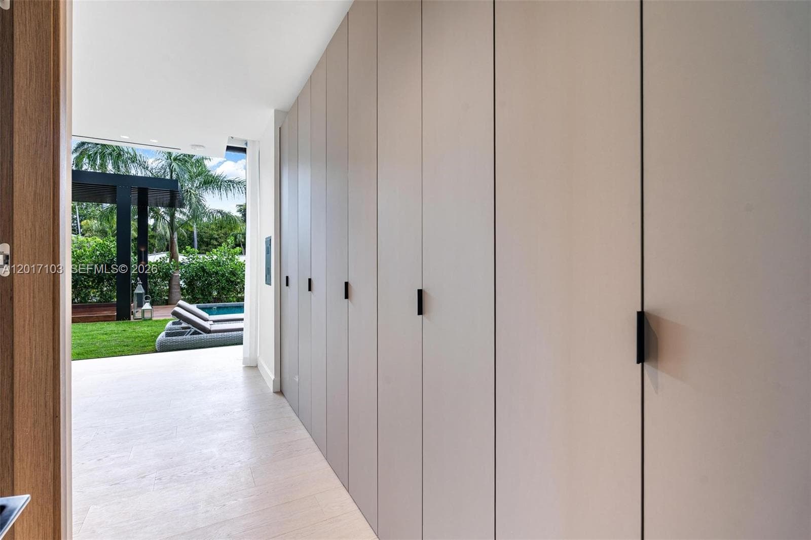 2520 Shelter Ave, Miami Beach FL 33140 — 36