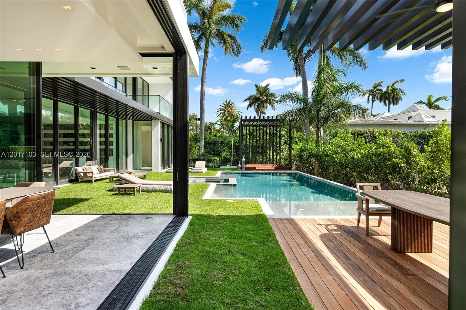 2520 Shelter Ave, Miami Beach FL 33140 — 14