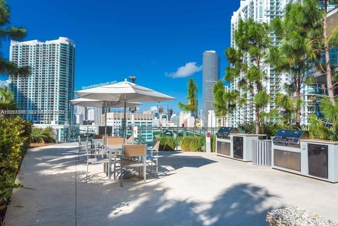 68 SE 6th St # 2510, Miami FL 33131 — 7