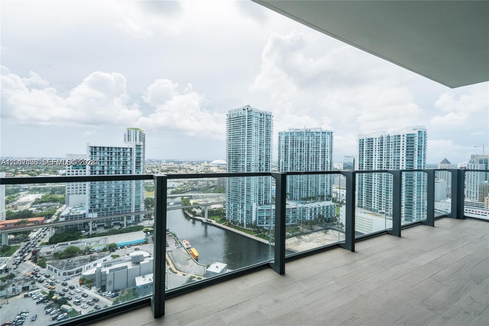 68 SE 6th St # 2510, Miami FL 33131 — 18