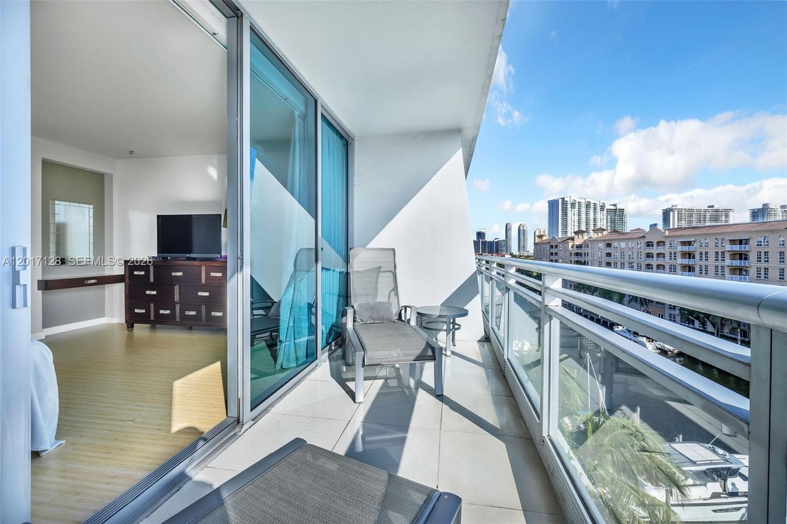 2950 NE 188th St # 403, Aventura FL 33180 — 17