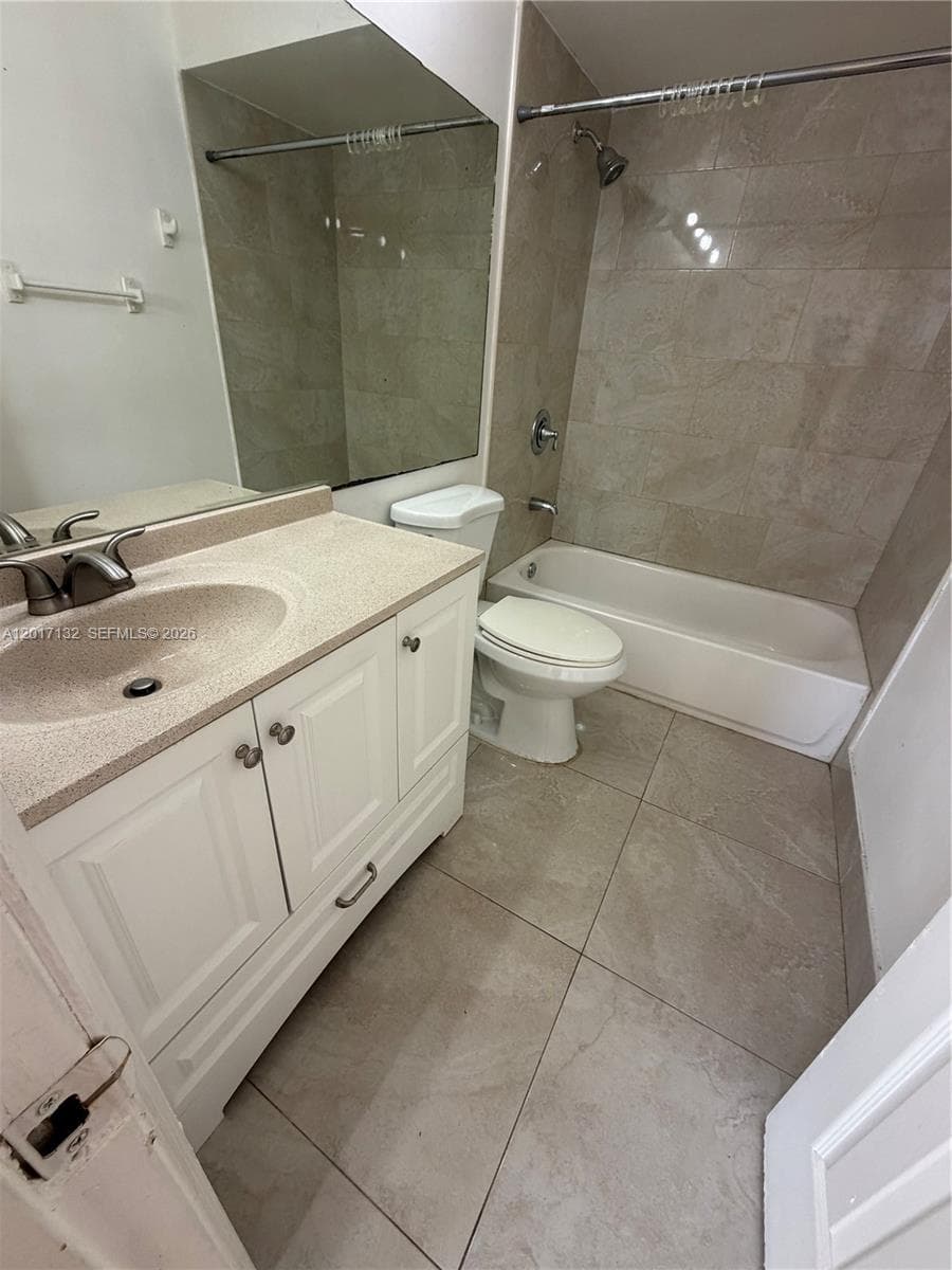 9902 Hammocks Blvd # 60, Miami FL 33196 — 4
