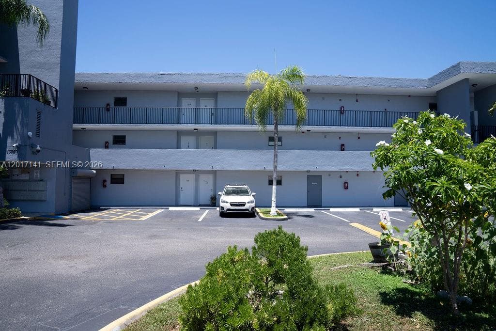 13850 SW 62nd St # 303, Miami FL 33183 — 18