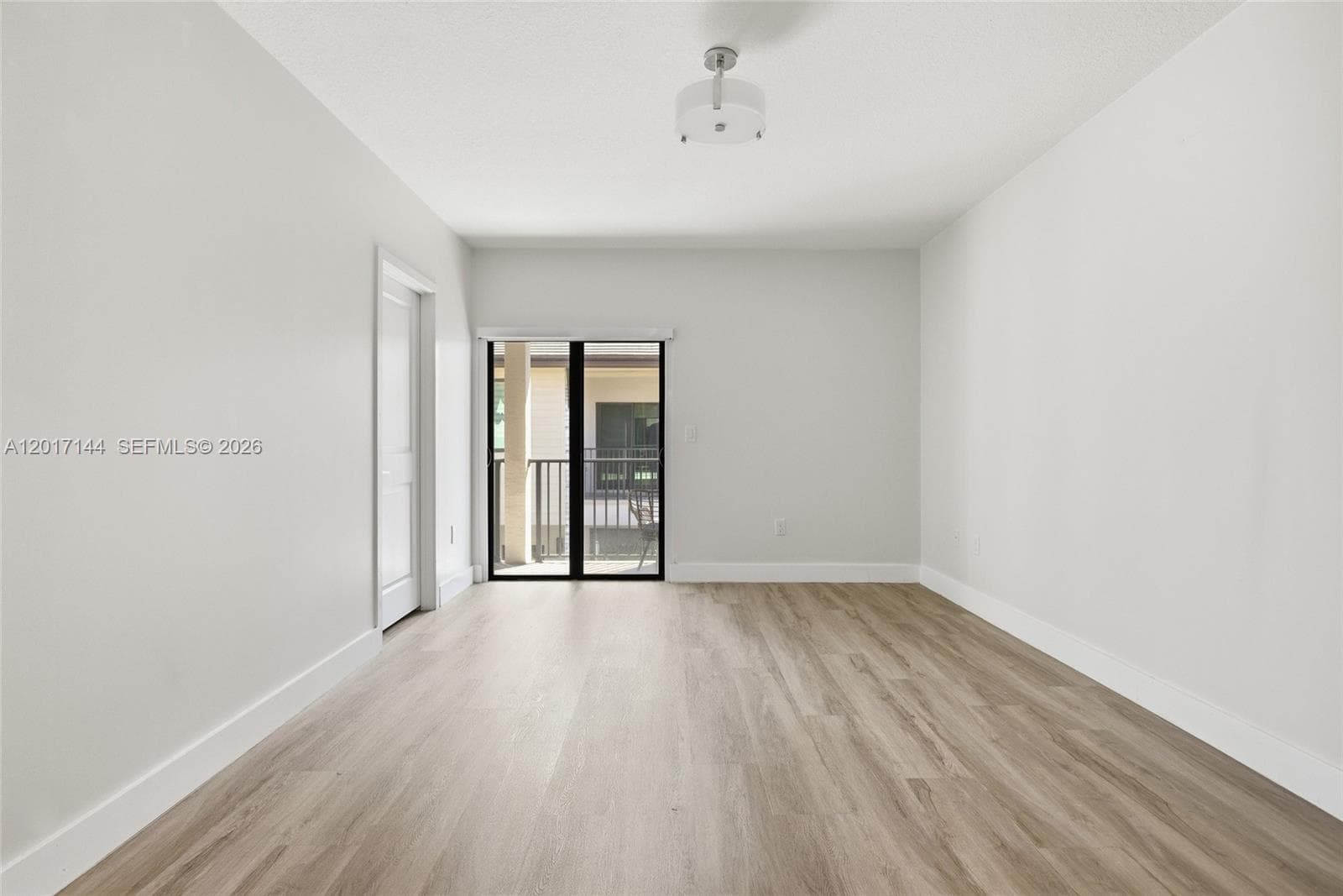 4426 83rd Pkwy, Doral FL 33166 — 17