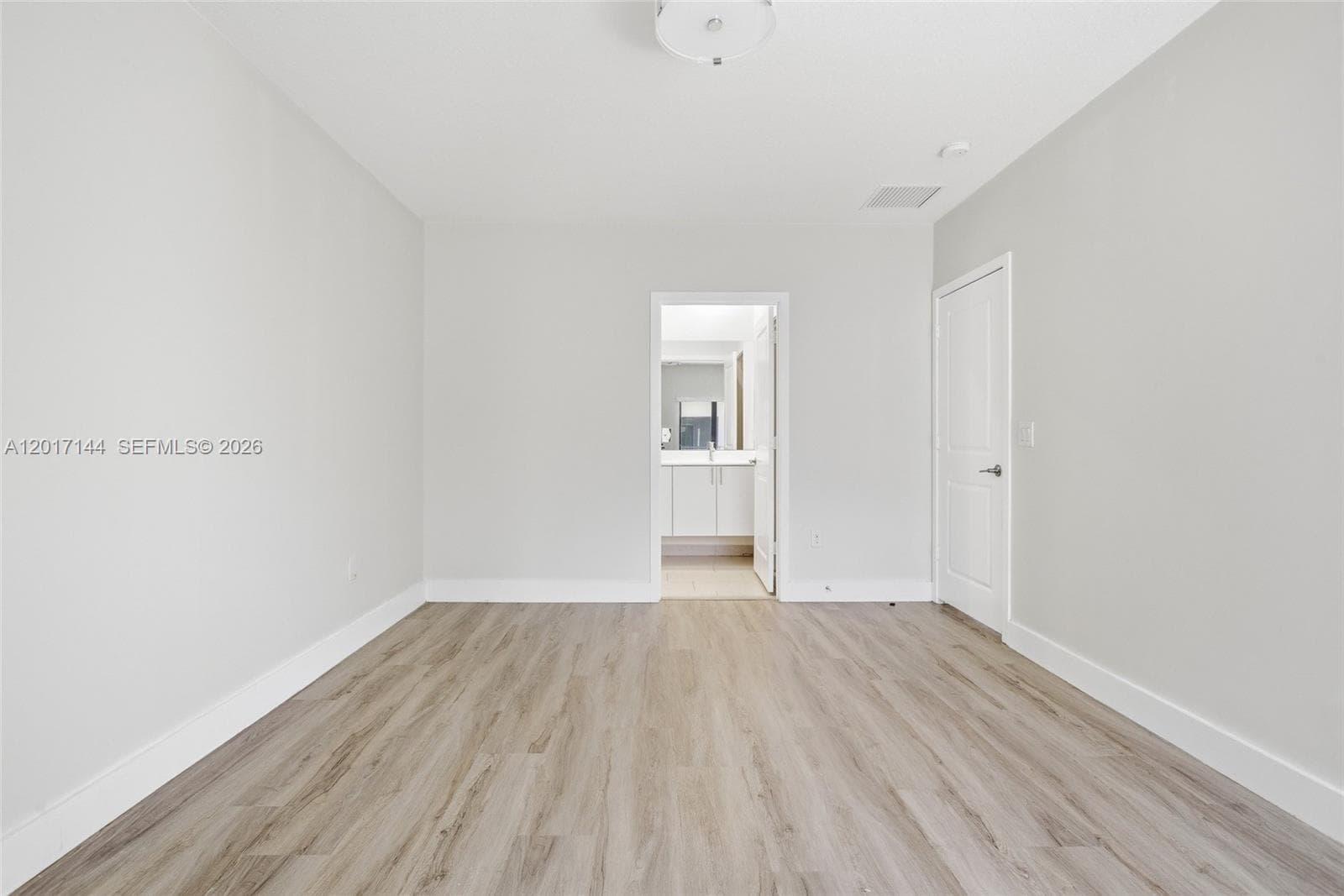 4426 83rd Pkwy, Doral FL 33166 — 16