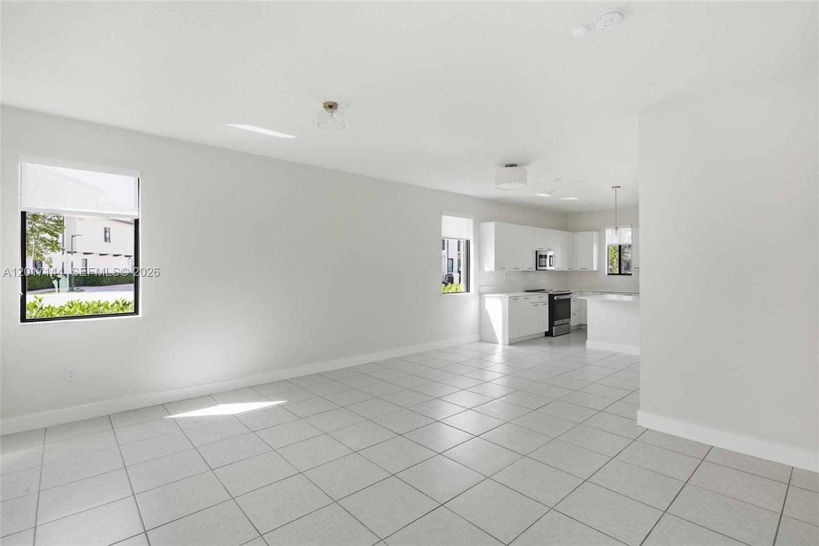 4426 83rd Pkwy, Doral FL 33166 — 12