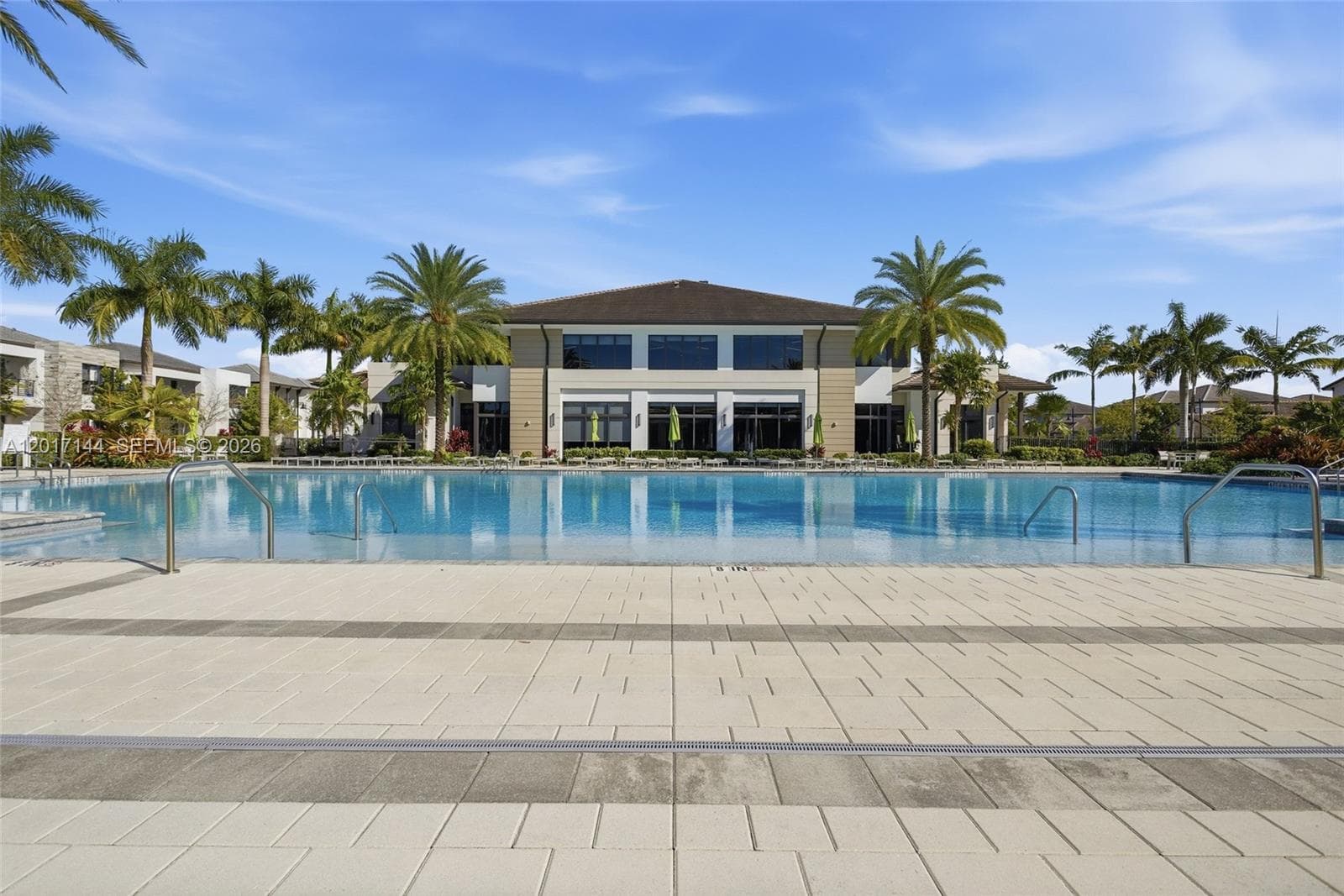 4426 83rd Pkwy, Doral FL 33166 — 41