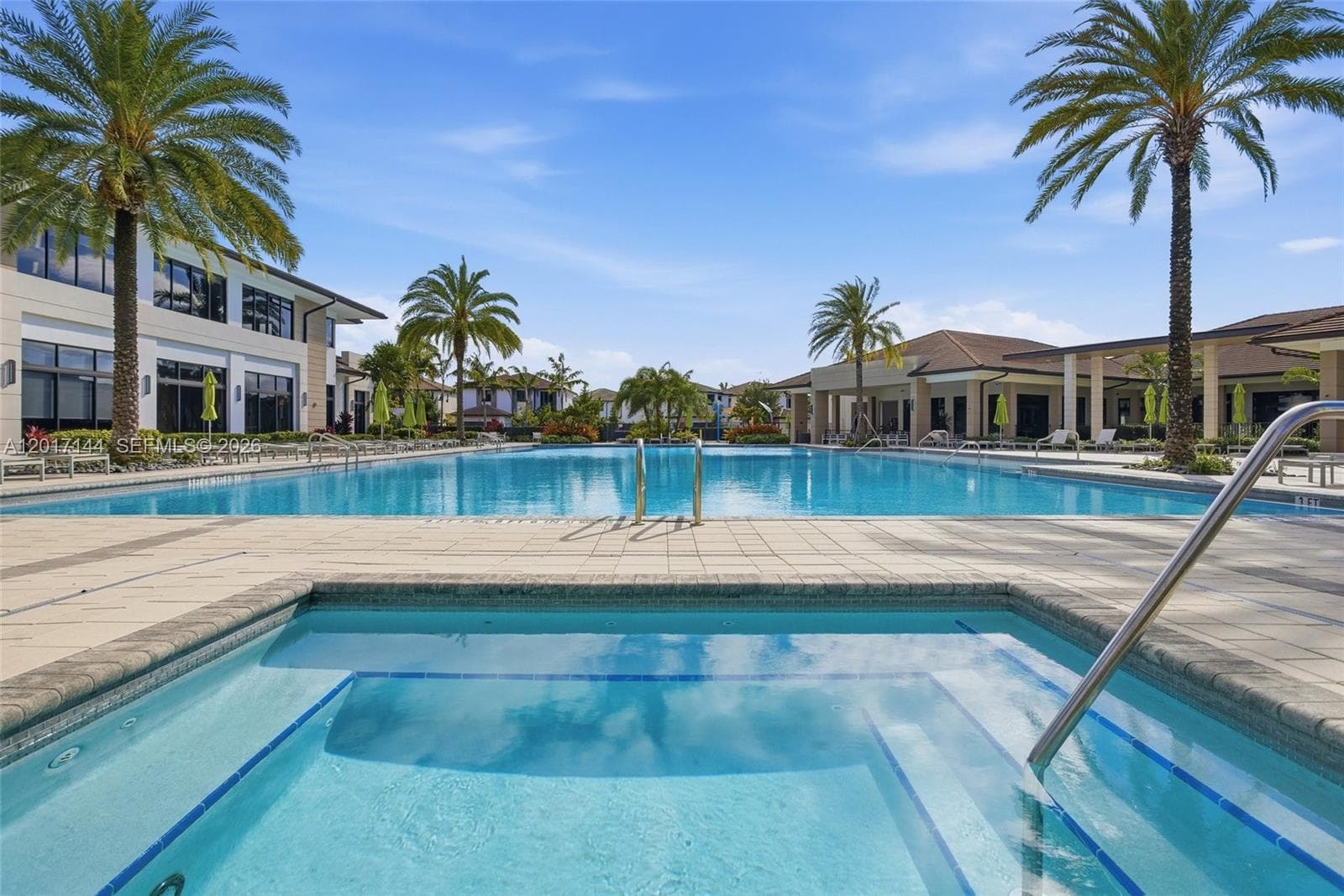 4426 83rd Pkwy, Doral FL 33166 — 40