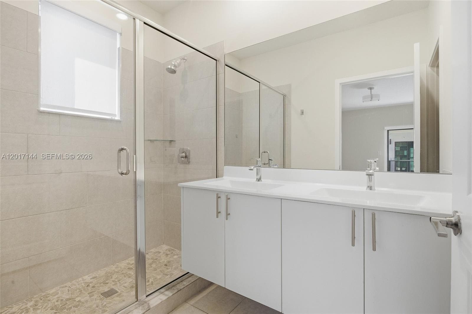4426 83rd Pkwy, Doral FL 33166 — 21