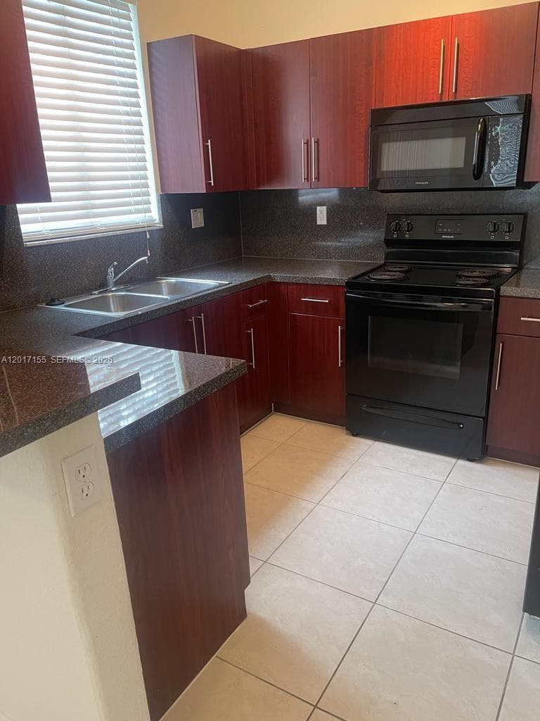 1021 SE 23rd Ave # 1, Homestead FL 33035 — 7
