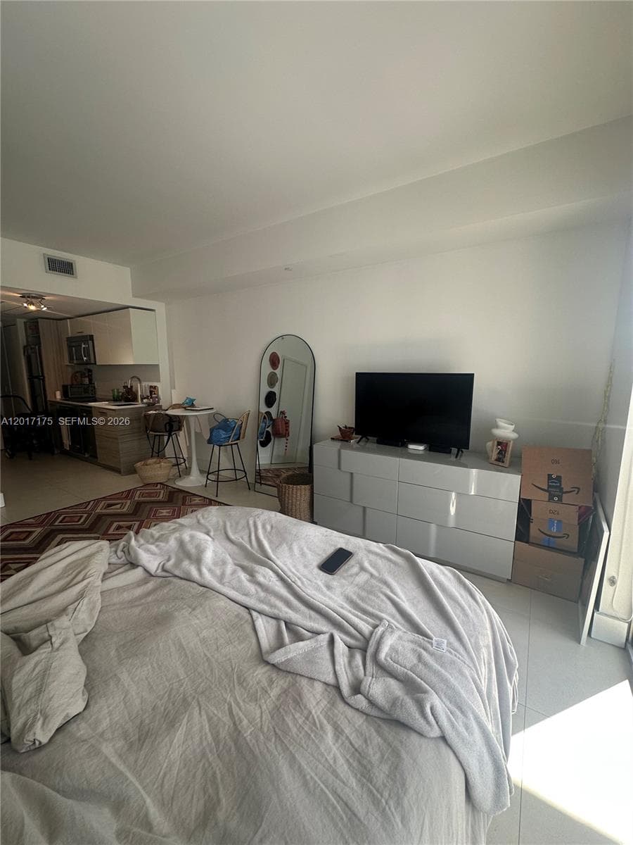 1300 Brickell Bay Dr # 2213, Miami FL 33131 — 5