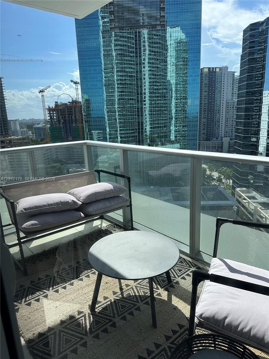 1300 Brickell Bay Dr # 2213, Miami FL 33131 — 4