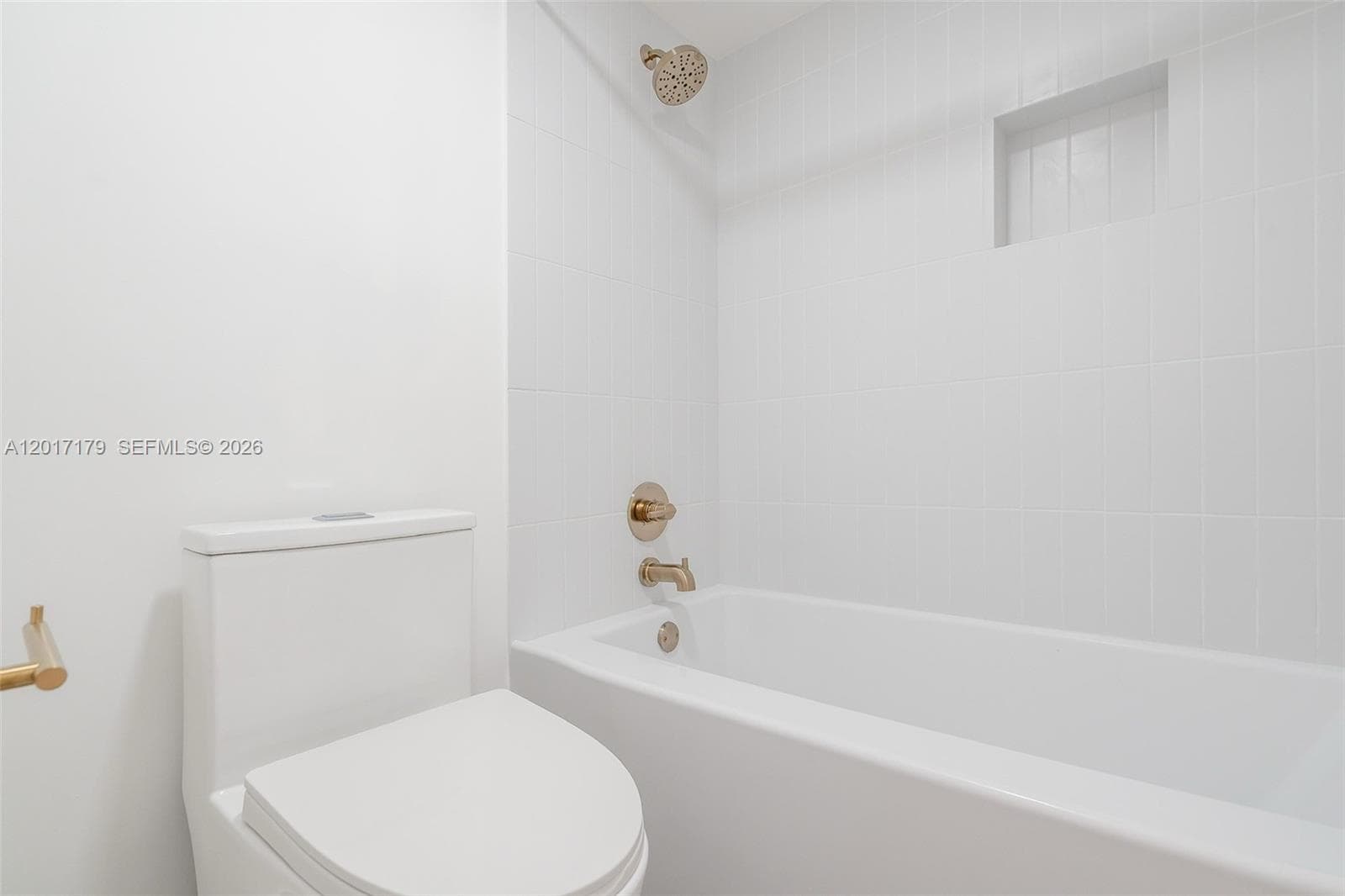 3675 N Country Club Dr # 1906, Aventura FL 33180 — 32