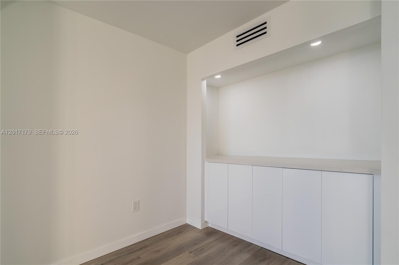3675 N Country Club Dr # 1906, Aventura FL 33180 — 19