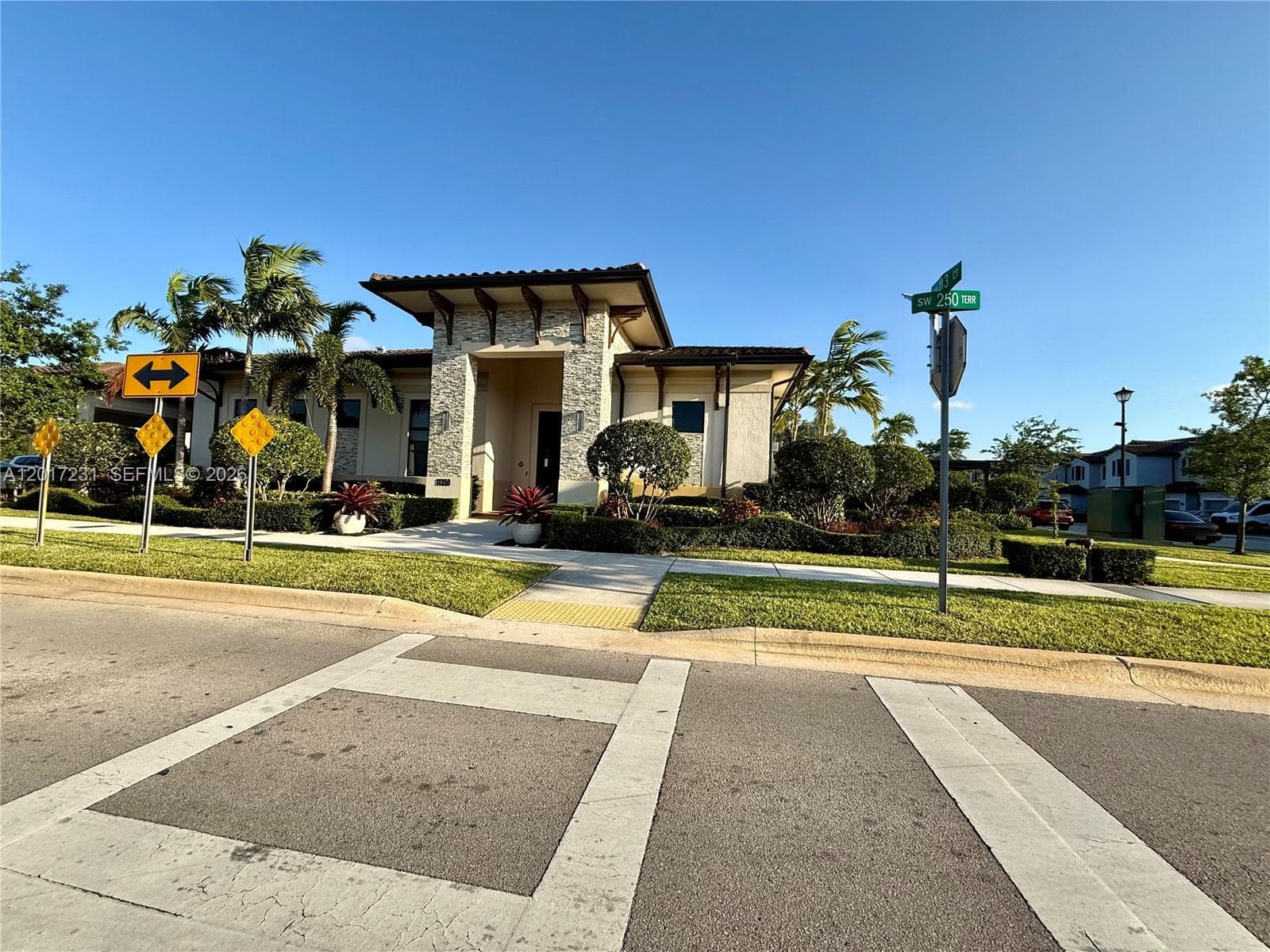 Coco Palm - Isola, Homestead, FL — 13