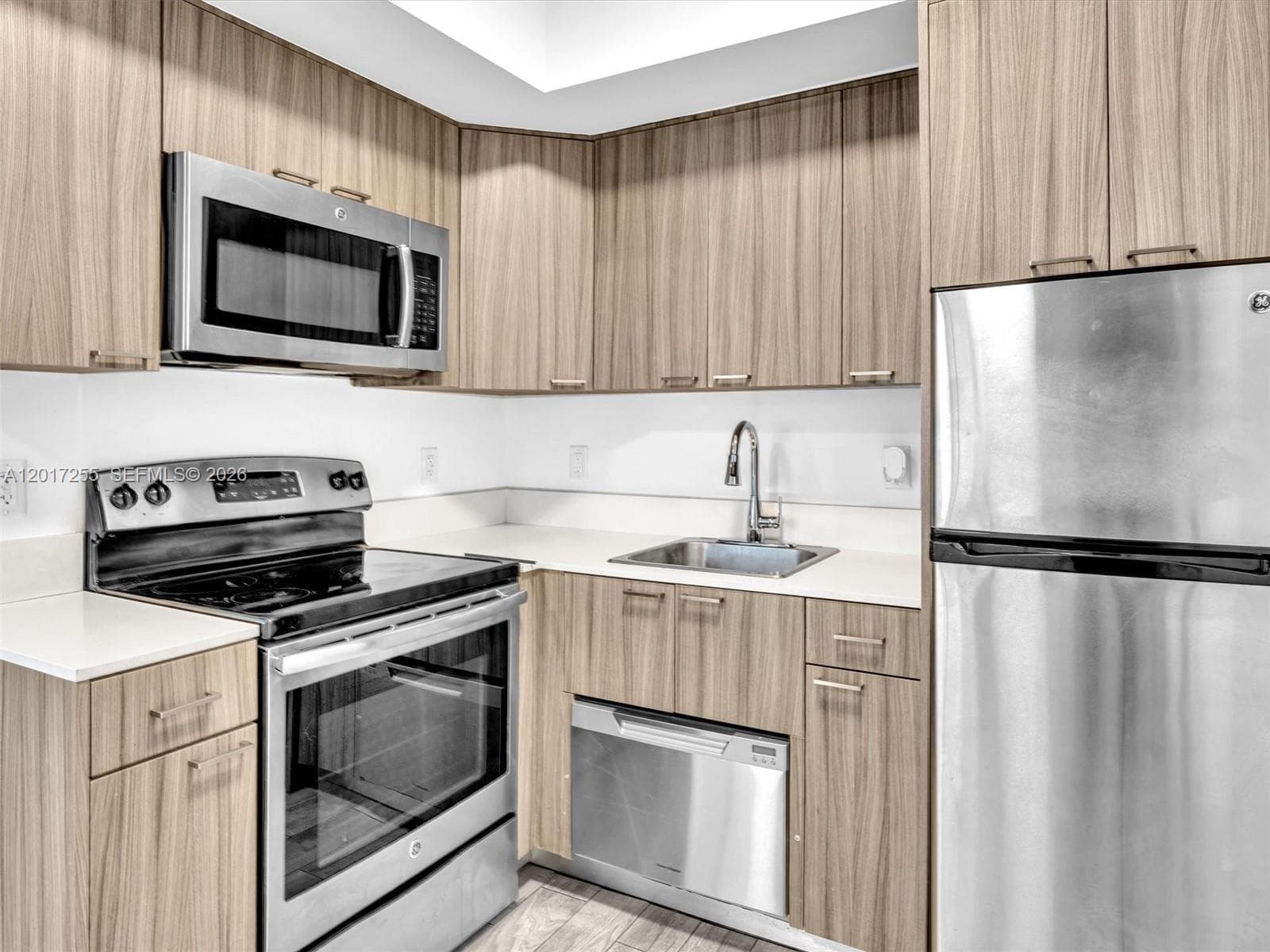 557 Michigan Ave # 114, Miami Beach FL 33139 — 8