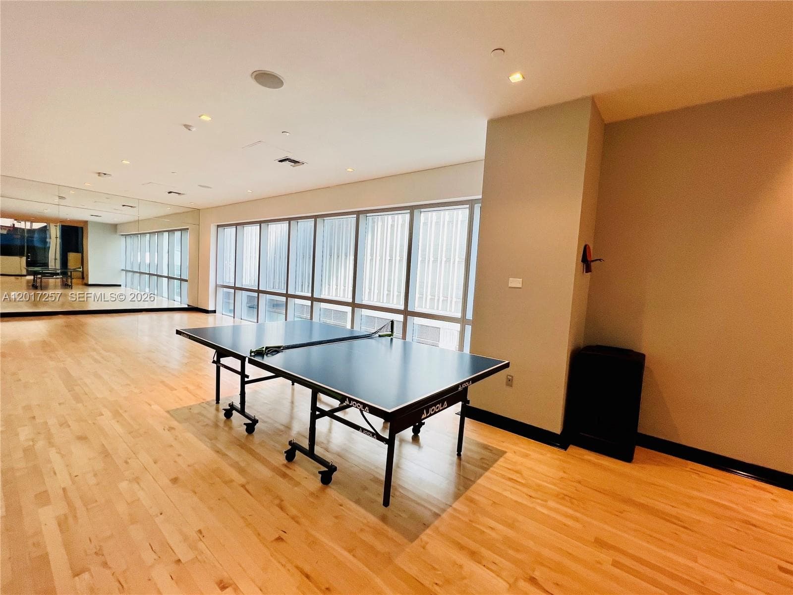 851 NE 1st Av # 2808, Miami FL 33132 — 56
